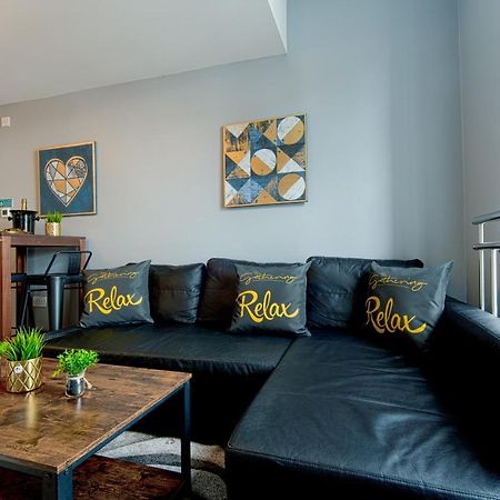 The Penthouse Gathering - Town Centre - Sleeps Up To 16 Рексем Екстер'єр фото