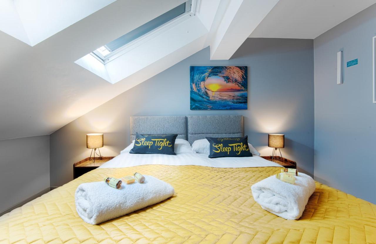 The Penthouse Gathering - Town Centre - Sleeps Up To 16 Рексем Екстер'єр фото
