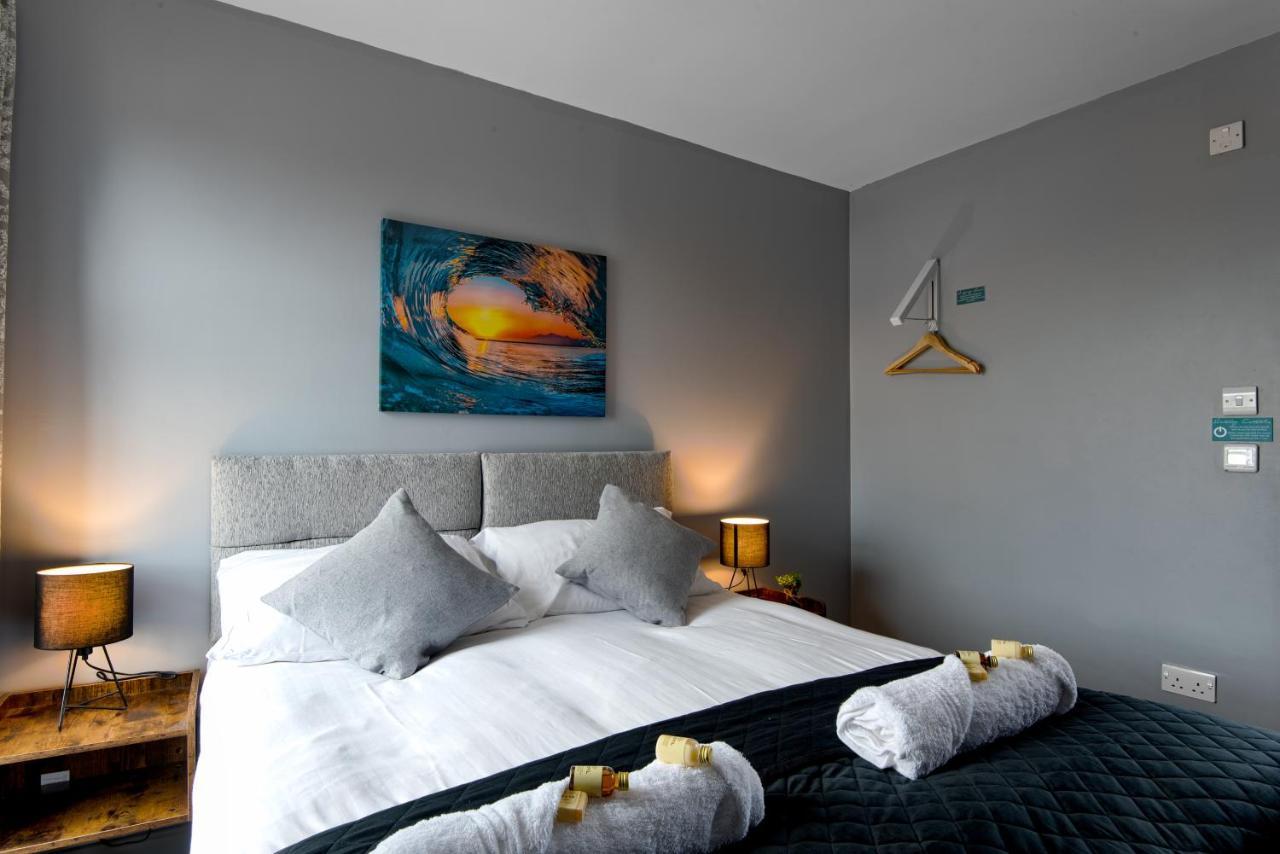 The Penthouse Gathering - Town Centre - Sleeps Up To 16 Рексем Екстер'єр фото